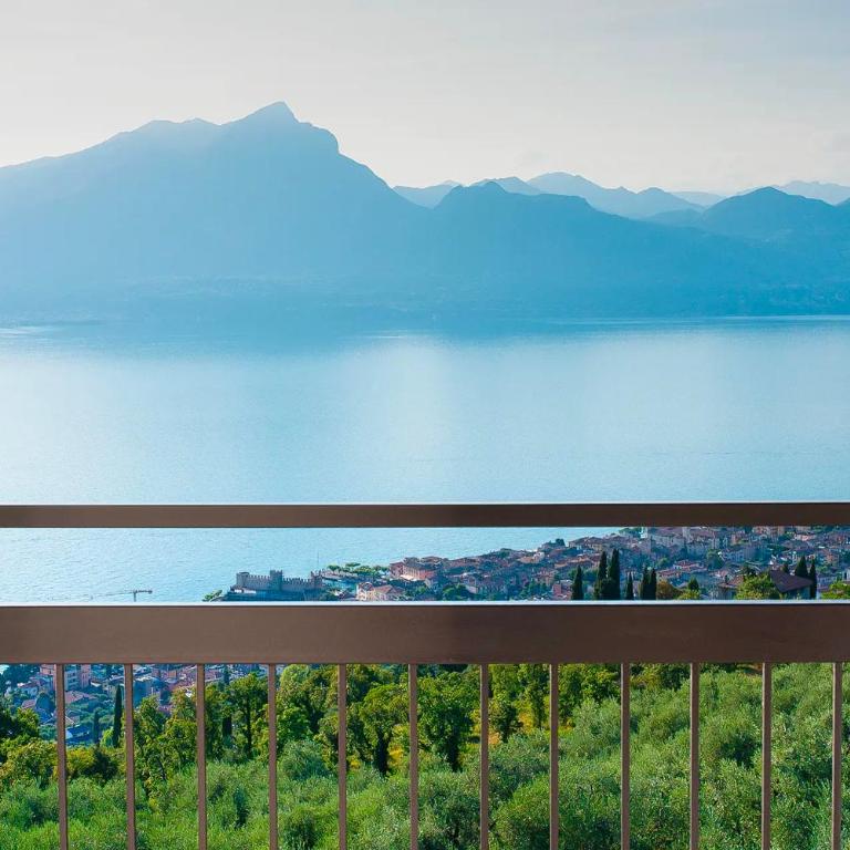 La Terrazza sul Garda - Three-Bedroom Apartment - 13