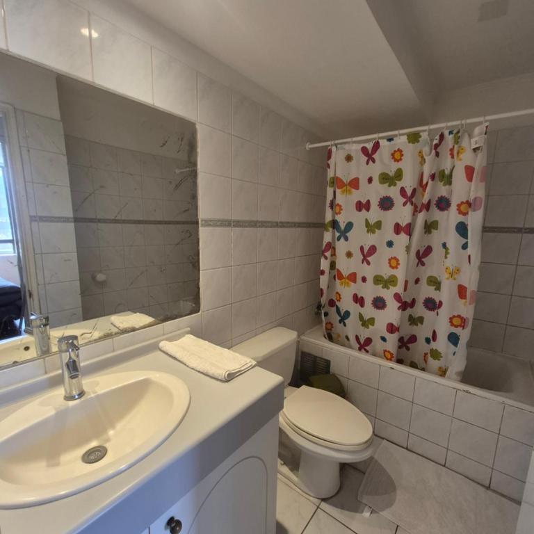 Edificio royal marine 2757 - Three-Bedroom Apartment with Sea View - 4