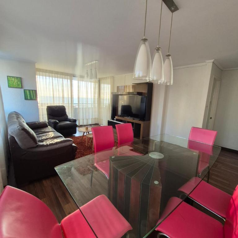 Edificio royal marine 2757 - Three-Bedroom Apartment with Sea View - 2