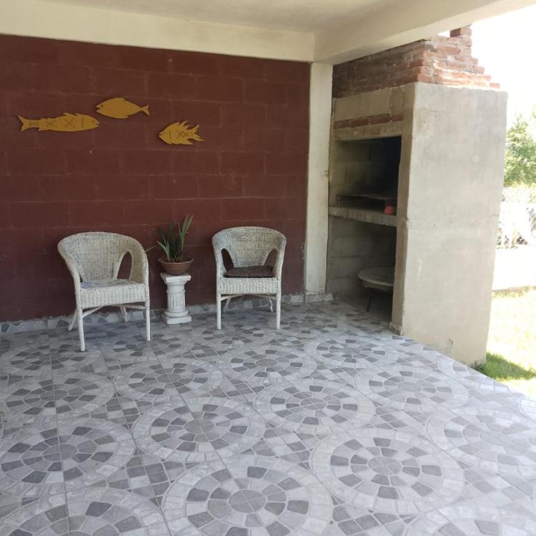 Lucrecia - One-Bedroom House - 4