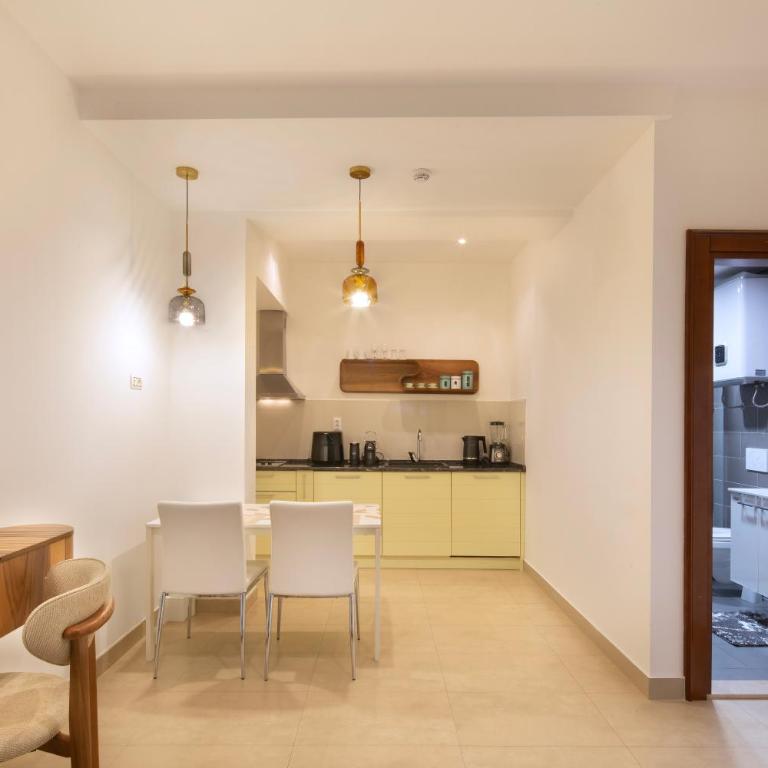 Torch Apartments - Studio - 1