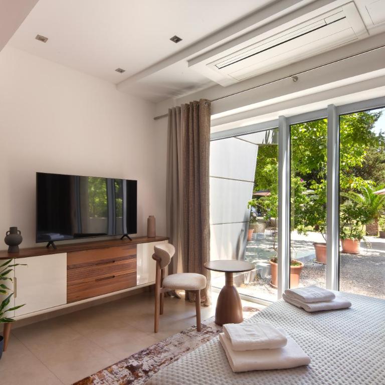 Torch Apartments - Studio - 10