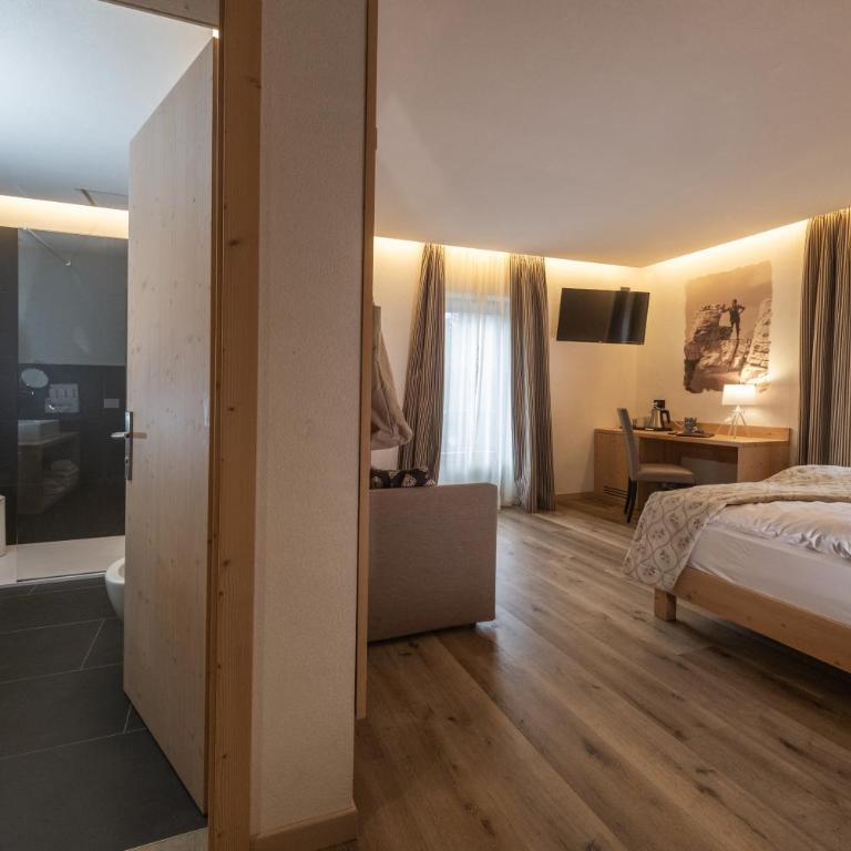 Hotel Canada - Camera Familiare Superior - 1