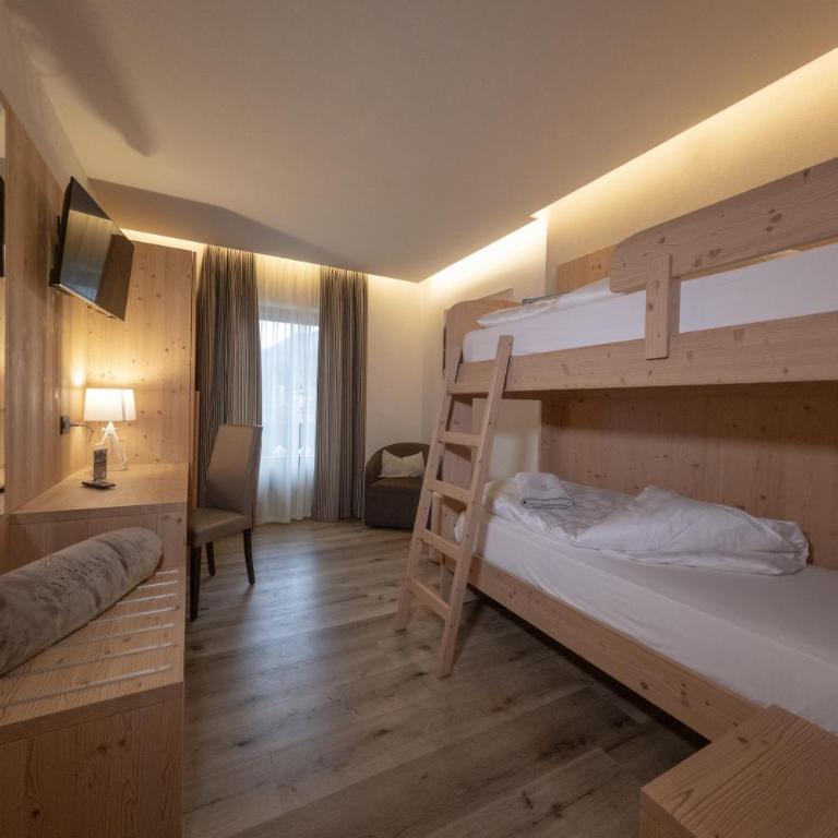Hotel Canada - Camera Familiare Superior - 3