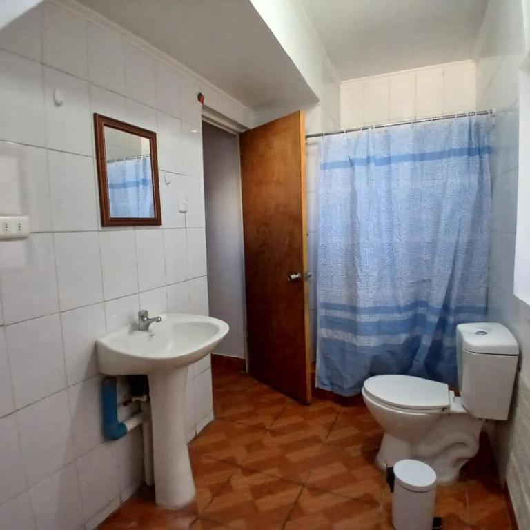 Casa hostal - Eight-Bedroom House - 10