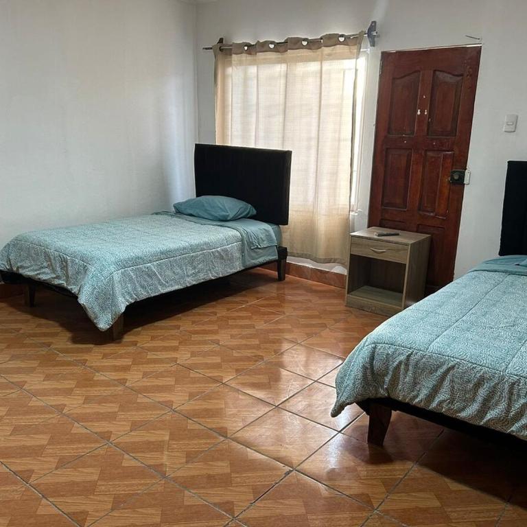 Casa hostal - Eight-Bedroom House - 11