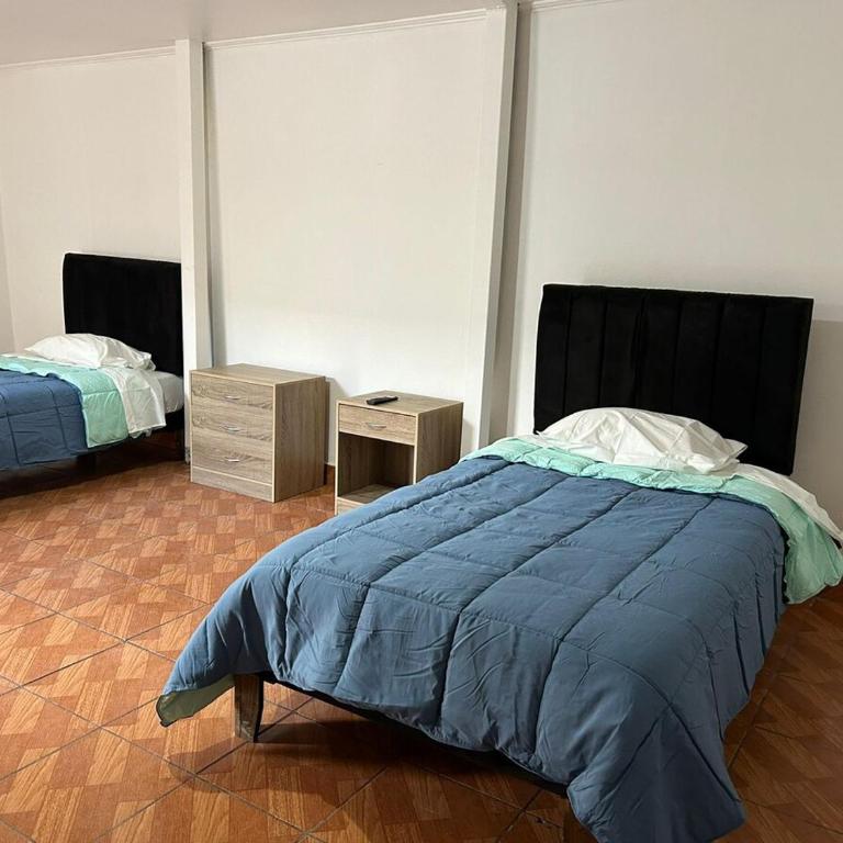 Casa hostal - Eight-Bedroom House - 24