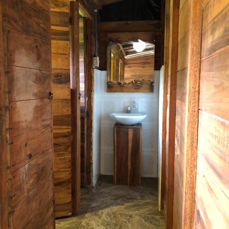 Puerto Manglar Hostal - Habitación Triple económica - 5