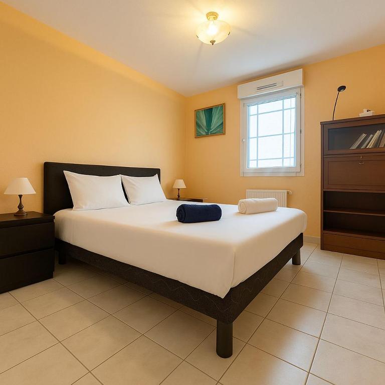 Spacieux T2 au Rives du Lez, Parking, proche Gares et Centre ville - One-Bedroom Apartment - 3