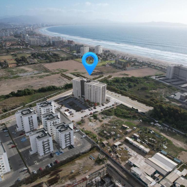 Departamento a pasos de la playa Condominio Pacific Blue - Two-Bedroom Apartment with Balcony and Sea View - 12