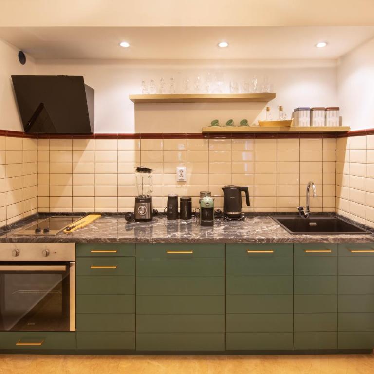 Torch Apartments - Studio - 7