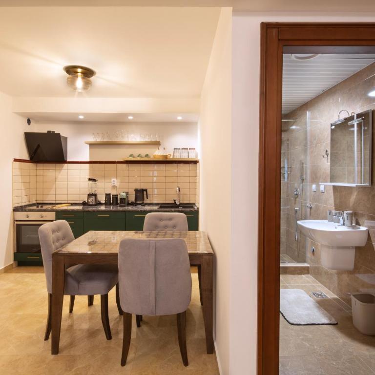 Torch Apartments - Studio - 3