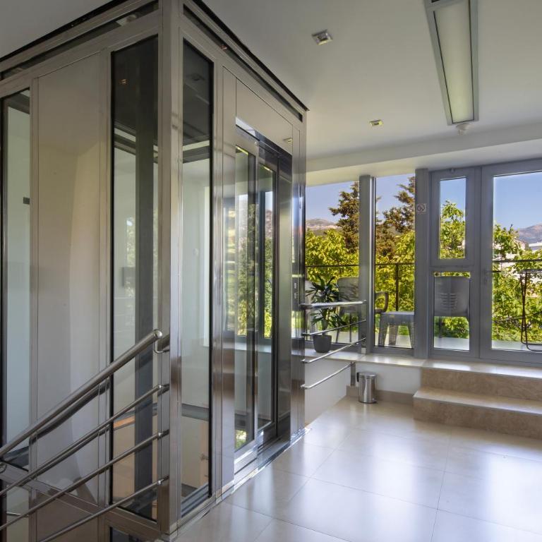 Torch Apartments - Studio - 6