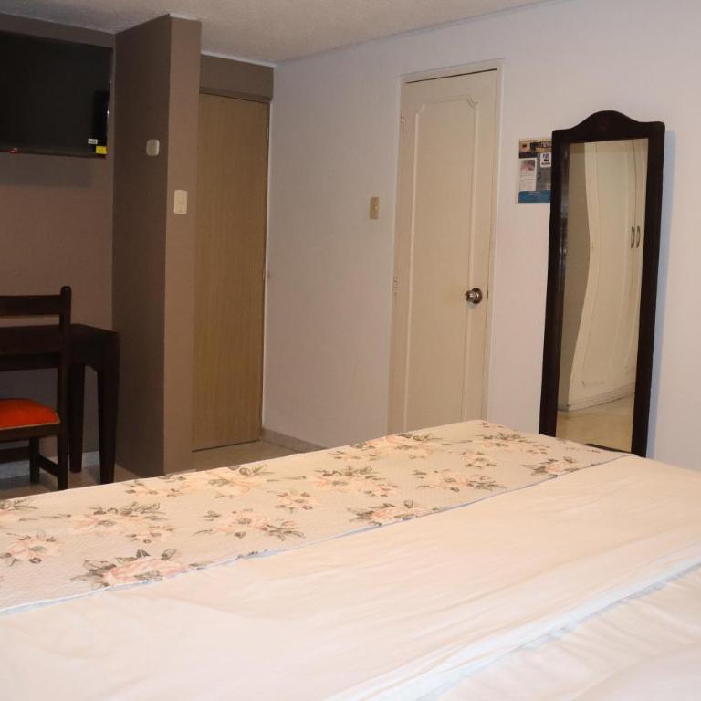 Hotel Inambu Villavicencio - Deluxe King Room - 9