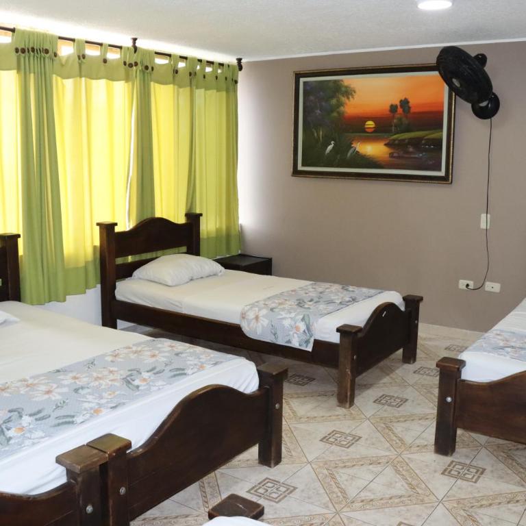 Hotel Inambu Villavicencio - Family Room with Private Bathroom - 8