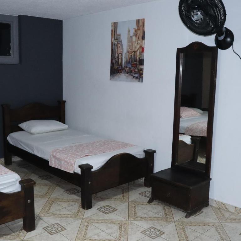 Hotel Inambu Villavicencio - Economy Quadruple Room - 9