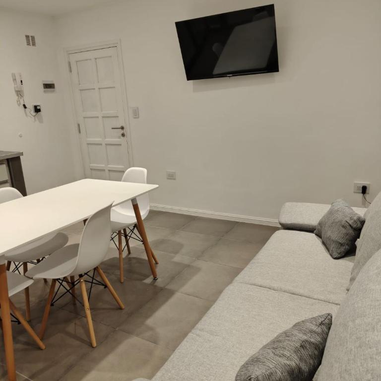 Departamento 3 ambientes a estrenar a 3 cuadras de la playa con cochera - Two-Bedroom Apartment - 15