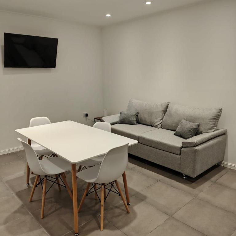 Departamento 3 ambientes a estrenar a 3 cuadras de la playa con cochera - Two-Bedroom Apartment - 8