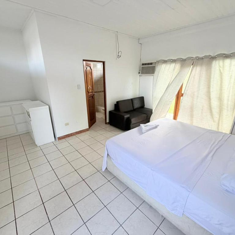 Kaenla House & Apartments - Suite with Balcony - 6