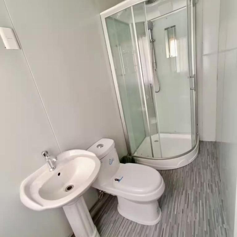 Habitación con baño privado - One-Bedroom Apartment - 2