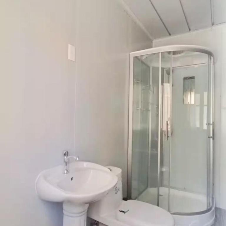 Habitación con baño privado - One-Bedroom Apartment - 5