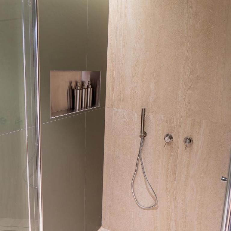 Eternal Suites Rome - Camera Matrimoniale/Doppia con Letti Singoli con Bagno Privato - 3