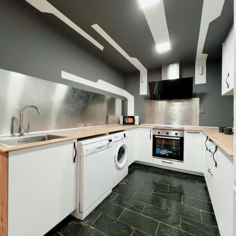 Estudio en Sol (G) - Triple Room with Balcony - 10