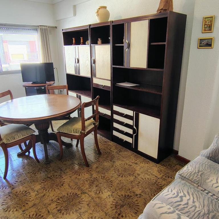 EFDEPARTAMENTOS Dos ambientes Plaza Colon - Apartamento con vistas y balcón - 2