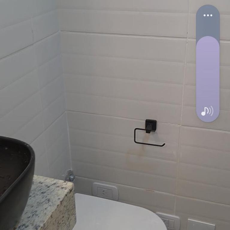 Recién renovado, 2 habitaciones, 2 baños - Two-Bedroom Apartment - 4