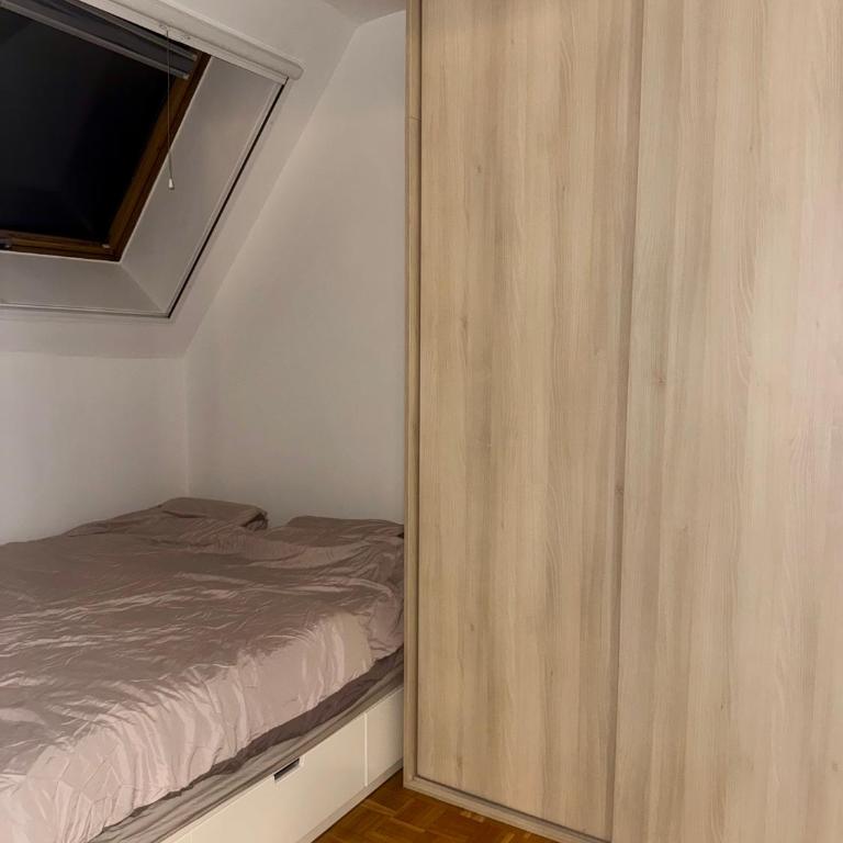 Jolie - One-Bedroom Apartment - 4