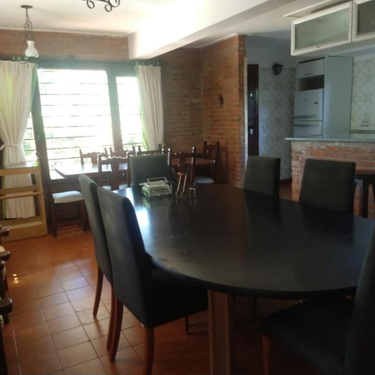 CASA EN PINAMAR NORTE a 6 CUADRAS DEL MAR - Four-Bedroom House - 2