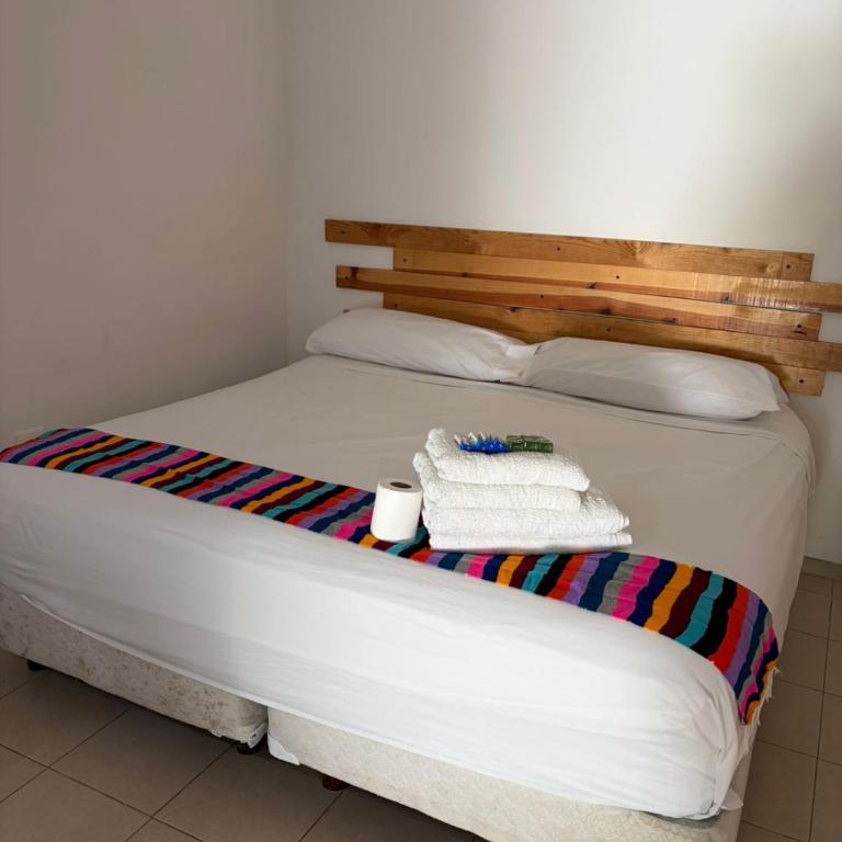 Hostal Casa Bohemia - Double or Twin Room with Private Bathroom - 8