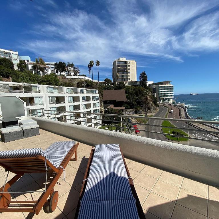 Exclusive Oceanfront Apartment - Apartment - 1