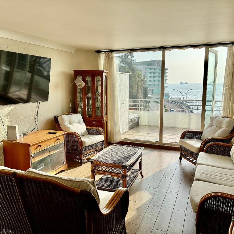 Exclusive Oceanfront Apartment - Apartment - 30