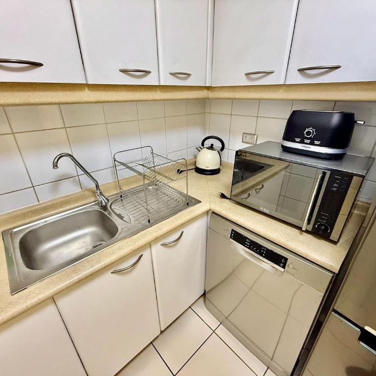 Exclusive Oceanfront Apartment - Apartment - 39