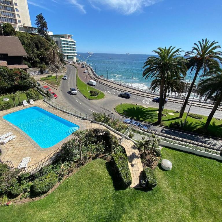 Exclusive Oceanfront Apartment - Apartment - 52