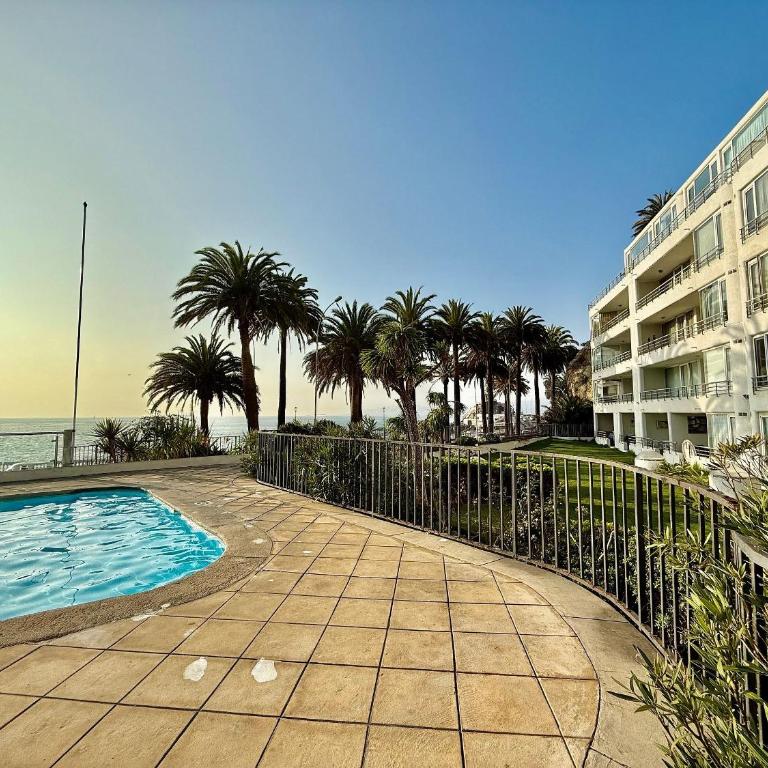 Exclusive Oceanfront Apartment - Apartment - 56
