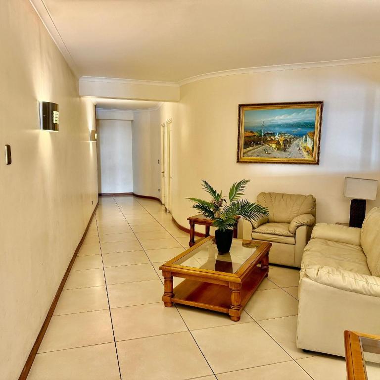 Exclusive Oceanfront Apartment - Apartment - 57