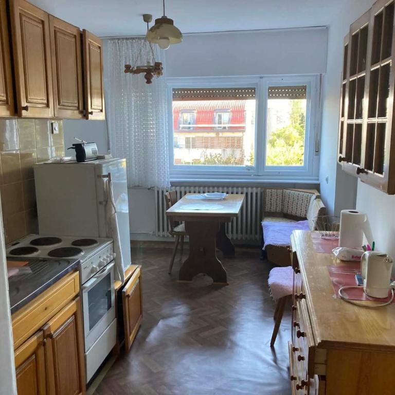 VukTas - Apartment with View and Balcony - 3