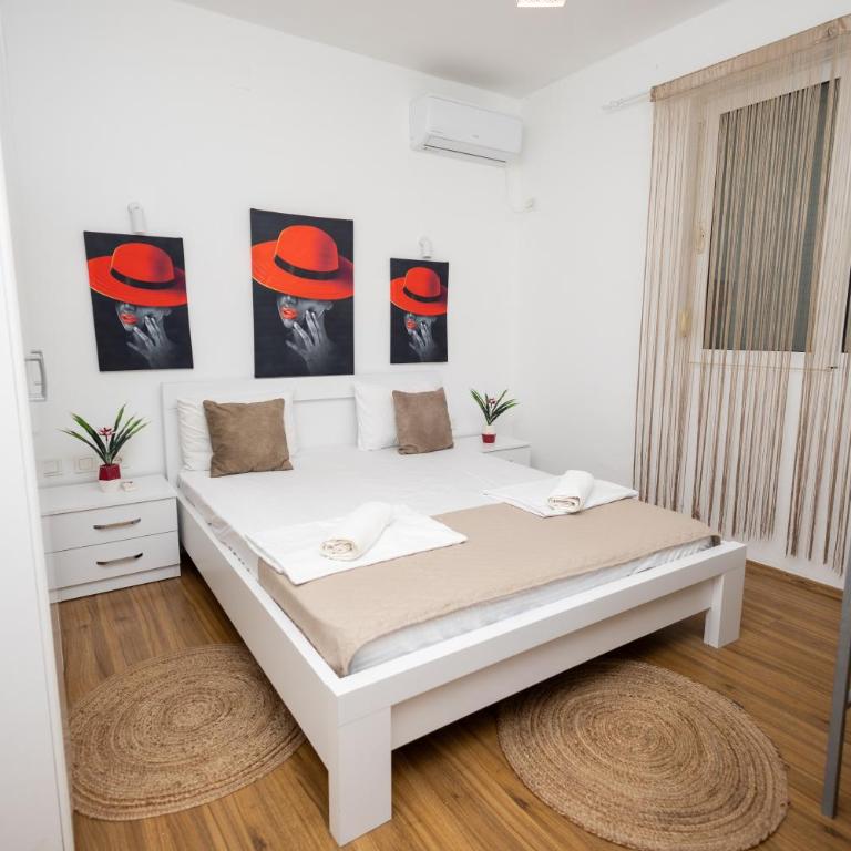 LuxuryHomeUlcinj2 - Three-Bedroom Home - 14