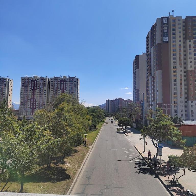 Increíble vista a la ciudad desde piso 18 Apartamento con Alexa - Two-Bedroom Apartment with View - 28
