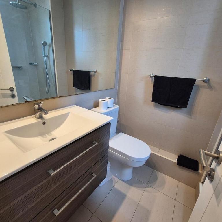 Departamento a pasos de metro Los Dominicos - Two-Bedroom Apartment - 3