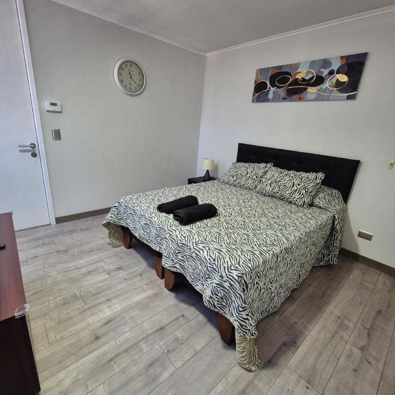 Departamento a pasos de metro Los Dominicos - Two-Bedroom Apartment - 4