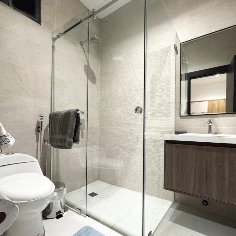 Modern Family Apartment near to the Airport - Two-Bedroom Apartment - 11