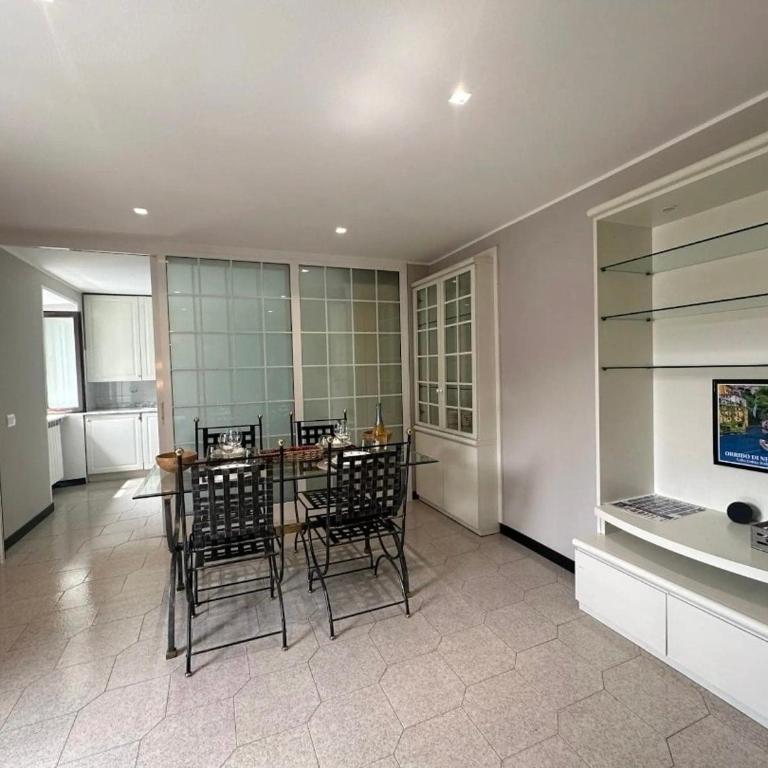 Como Lake, lakefront 30m - Three-Bedroom Apartment - 10