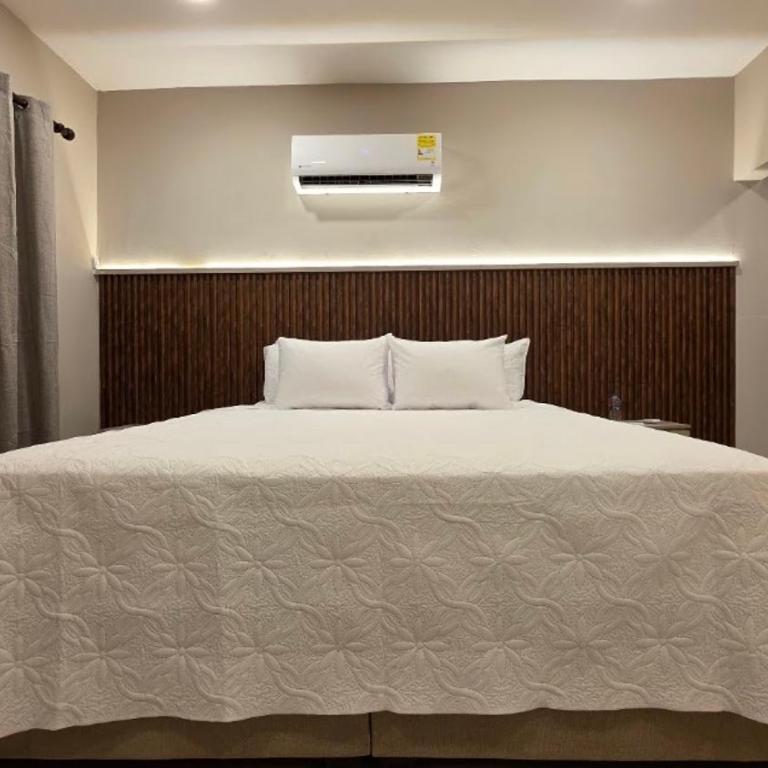 Hotel Casa La Tablada Aeropuerto - Family Room - 4