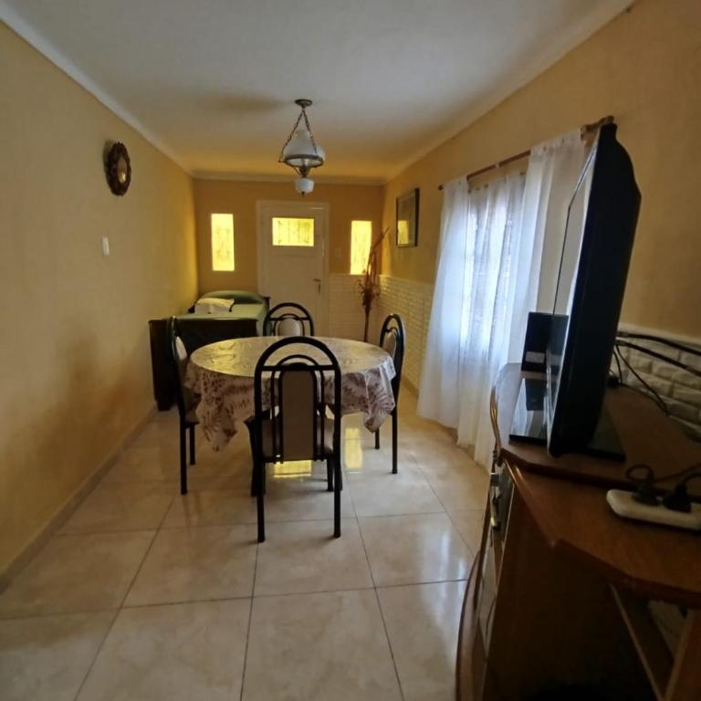 Casa de Hilda - Two-Bedroom House - 10