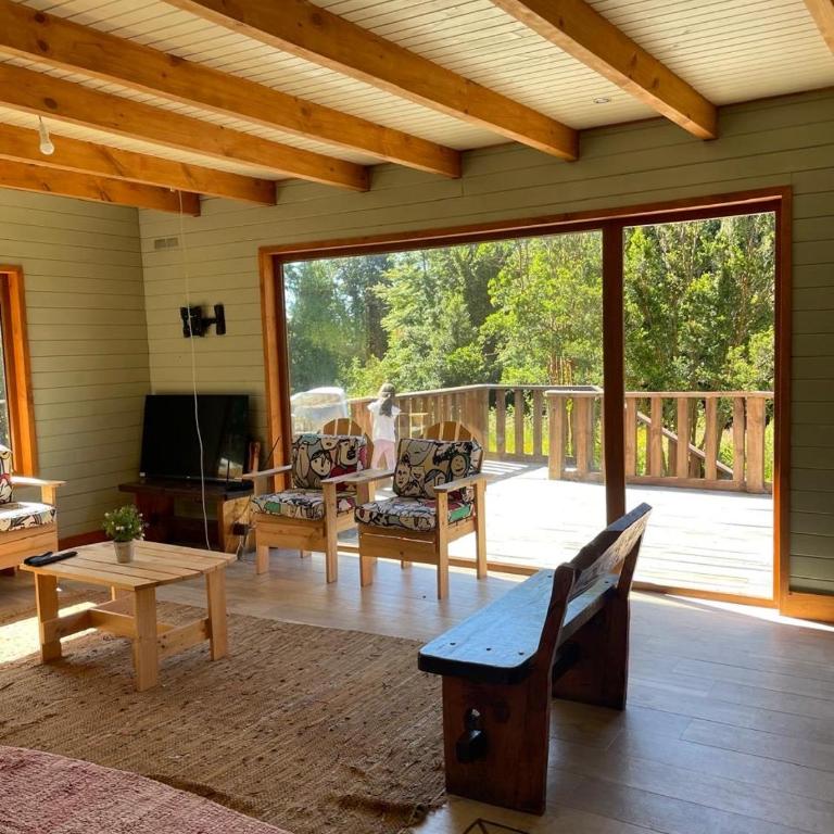 CASA a 8KM centro de PUCON ideal auto suv 4x4 - Three-Bedroom House - 5