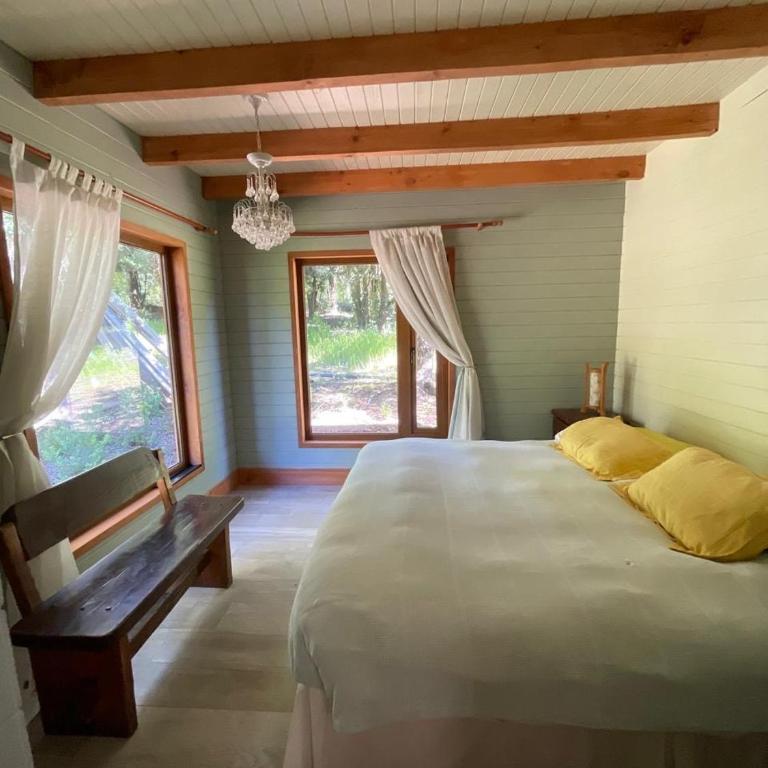 CASA a 8KM centro de PUCON ideal auto suv 4x4 - Three-Bedroom House - 8