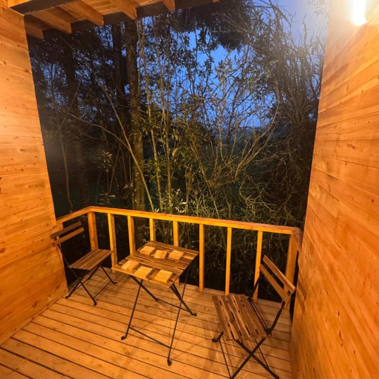Boheme Cabin - One-Bedroom House - 2